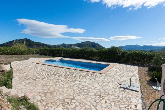 Foto 2 de Venta de casa en Jalón/Xaló de 7 habitaciones con terraza y piscina