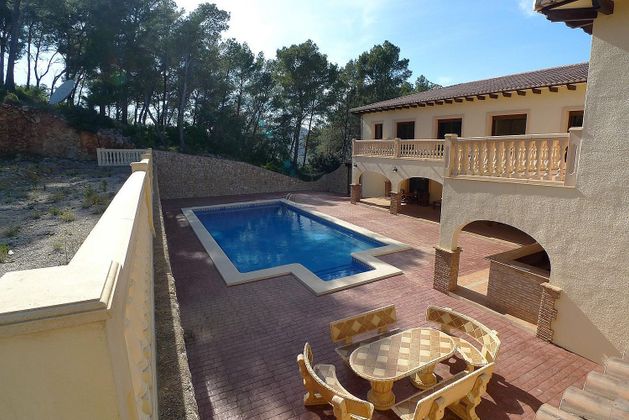 Foto 2 de Venta de casa en Jalón/Xaló de 9 habitaciones con terraza y piscina