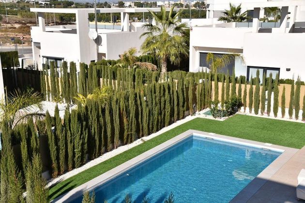 Foto 2 de Xalet en venda a Benijófar de 3 habitacions amb piscina i jardí