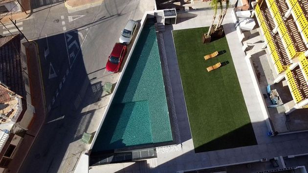 Foto 2 de Piso en venta en San Pedro del Pinatar de 2 habitaciones con terraza y piscina