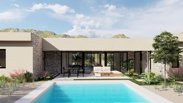 Foto 2 de Xalet en venda a Yecla de 6 habitacions amb terrassa i piscina