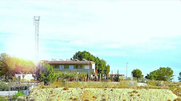 Foto 1 de Venta de casa en Jacarilla de 11 habitaciones con terraza y piscina