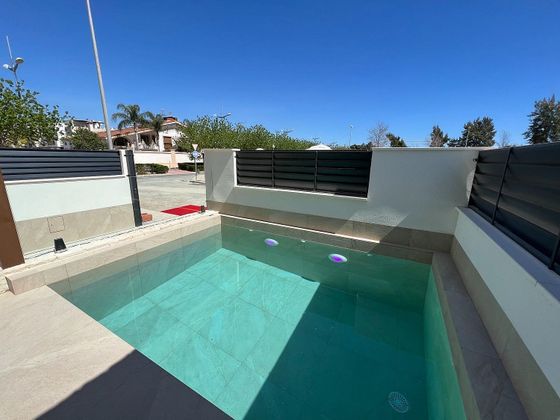 Foto 2 de Casa adossada en venda a Dolores de 3 habitacions amb terrassa i piscina
