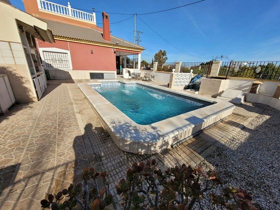 Foto 1 de Venta de chalet en Benejúzar de 5 habitaciones con terraza y piscina