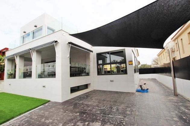 Foto 2 de Xalet en venda a Almoradí de 5 habitacions amb terrassa i piscina