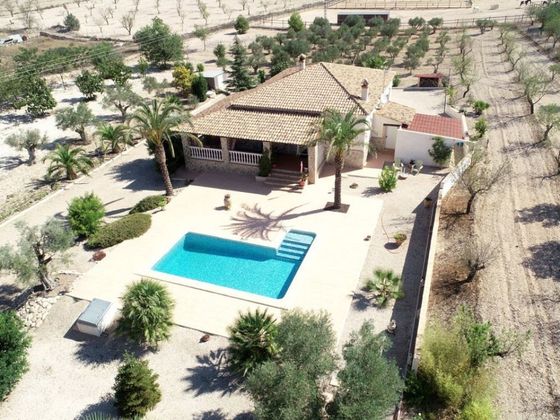 Foto 1 de Casa rural en venda a Salinas de 3 habitacions amb terrassa i piscina