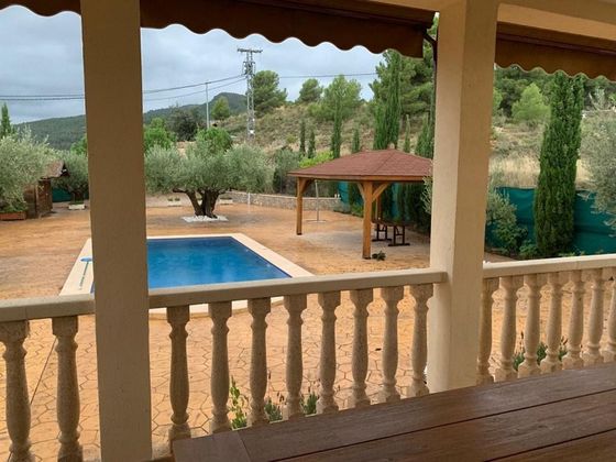 Foto 1 de Casa rural en venda a Castalla de 4 habitacions amb terrassa i piscina