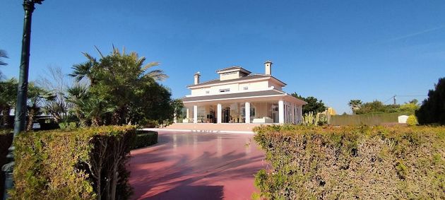 Foto 1 de Casa rural en venda a Centro - Elche de 6 habitacions amb terrassa i piscina