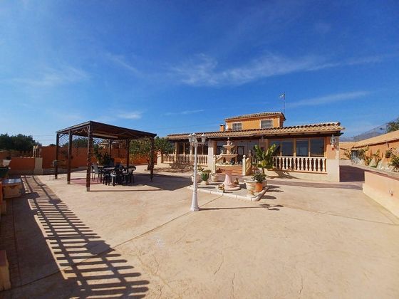 Foto 1 de Casa rural en venta en Alcalde Felipe Mallol de 4 habitaciones con terraza y piscina