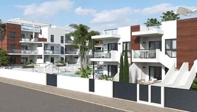 Foto 2 de Piso en venta en El Mojón de 3 habitaciones con terraza y piscina