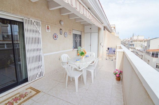 Foto 2 de Alquiler de ático en Playa del Cura de 2 habitaciones con terraza y garaje