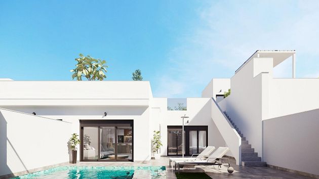 Foto 1 de Venta de casa adosada en Jimenado de 2 habitaciones con terraza y piscina