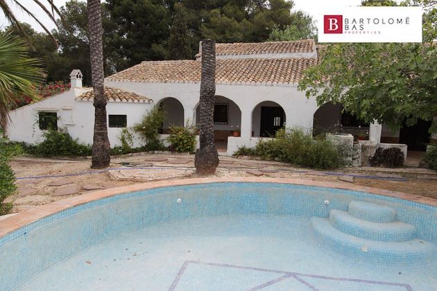 Foto 2 de Venta de chalet en Arenal de 5 habitaciones con terraza y piscina