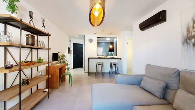 Foto 1 de Pis en venda a calle Sant Antoni de 2 habitacions amb terrassa i aire acondicionat