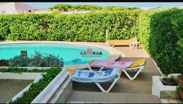 Foto 1 de Chalet en venta en Mercadal (Es) de 5 habitaciones con terraza y piscina