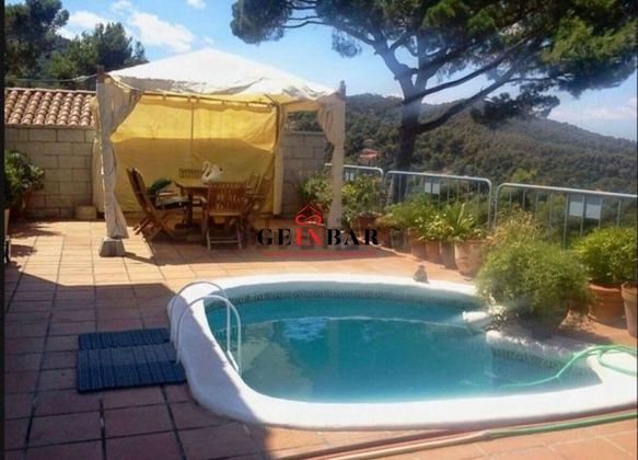 Foto 2 de Casa en venda a Vallvidrera - El Tibidabo i les Planes de 2 habitacions amb terrassa i piscina