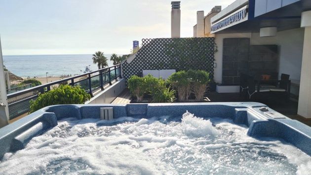 Foto 1 de Àtic en venda a Mil Palmeras de 3 habitacions amb terrassa i piscina