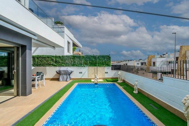 Foto 2 de Venta de chalet en Campos de Golf - Villa Martin - Los Dolses de 1 habitación con terraza y piscina