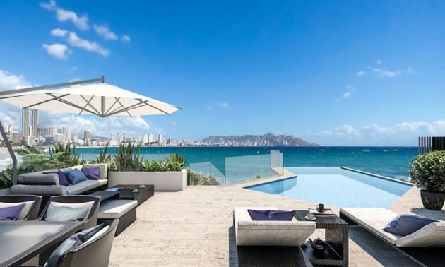 Foto 1 de Casa en venda a Playa de Poniente de 3 habitacions amb terrassa i piscina