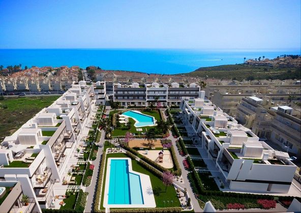 Foto 2 de Àtic en venda a Gran Alacant de 2 habitacions amb terrassa i piscina