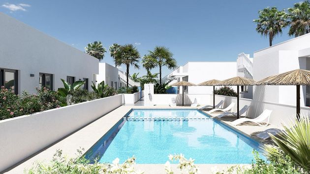 Foto 1 de Casa adossada en venda a Poblets (els) de 2 habitacions amb terrassa i piscina