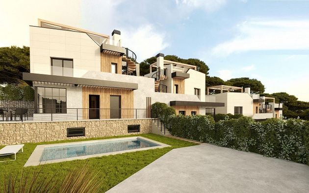 Foto 2 de Casa en venta en Polop de 3 habitaciones con terraza y piscina