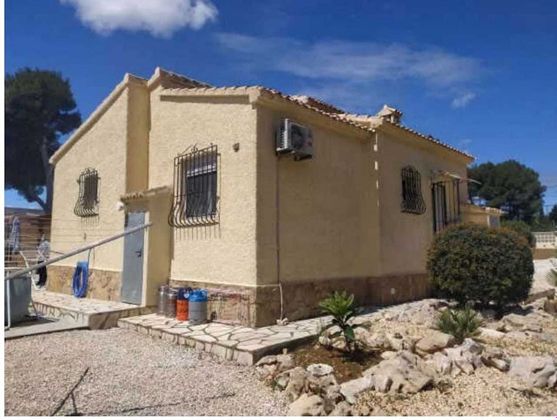 Foto 1 de Casa en venta en Casco Antiguo de 3 habitaciones con terraza y piscina