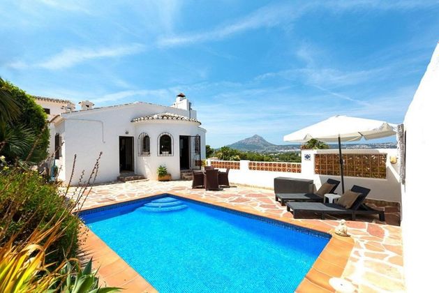 Foto 2 de Casa en venda a Casco Antiguo de 5 habitacions amb terrassa i piscina