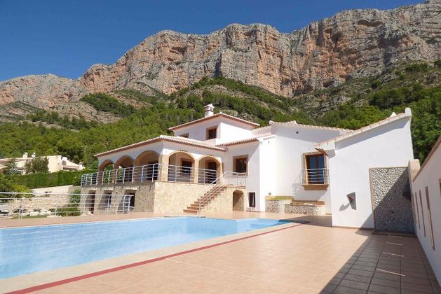 Foto 1 de Casa en venda a Montgó - Partida Tosal de 6 habitacions amb terrassa i piscina