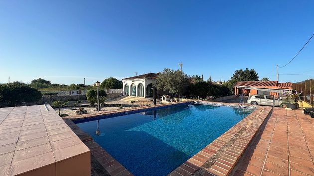 Foto 2 de Casa rural en venta en Oliva pueblo de 3 habitaciones con piscina y garaje