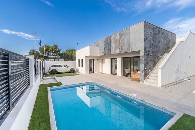 Foto 1 de Casa en venda a Pinar de Campoverde de 3 habitacions amb terrassa i piscina