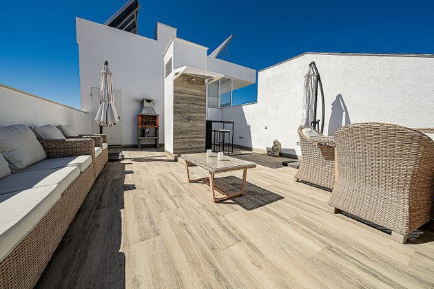Foto 2 de Venta de ático en Playa del Cura de 2 habitaciones con terraza y piscina