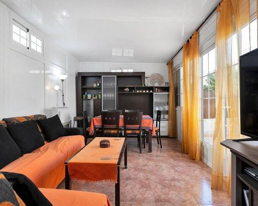 Foto 2 de Xalet en venda a Nueva Torrevieja - Aguas Nuevas de 3 habitacions amb terrassa i piscina