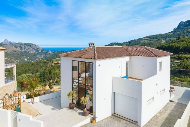 Foto 1 de Xalet en venda a Guadalest de 4 habitacions amb terrassa i garatge