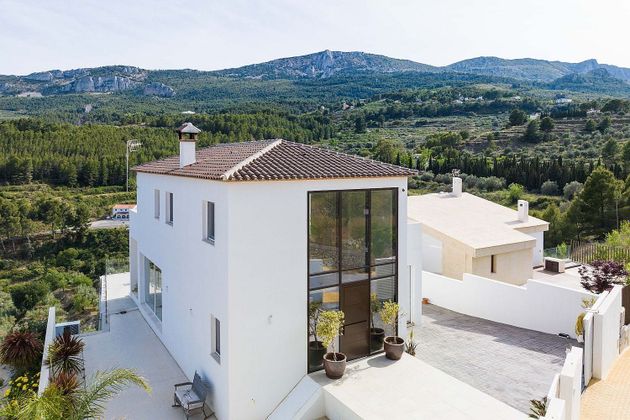 Foto 2 de Xalet en venda a Guadalest de 4 habitacions amb terrassa i garatge