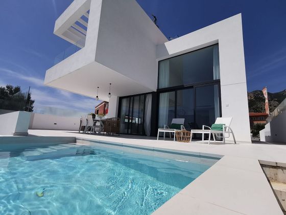 Foto 2 de Xalet en venda a Nucia (la) de 3 habitacions amb terrassa i piscina