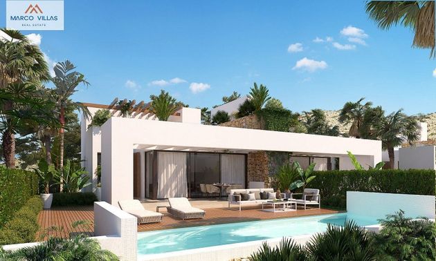 Foto 1 de Casa adossada en venda a Monforte del Cid de 2 habitacions amb terrassa i piscina