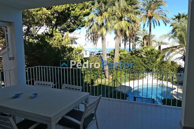 Foto 2 de Venta de chalet en Les Marines/Las Marinas de 5 habitaciones con terraza y piscina