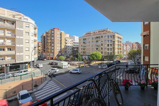 Foto 1 de Pis en venda a calle Carlos Sentí de 3 habitacions amb balcó i aire acondicionat