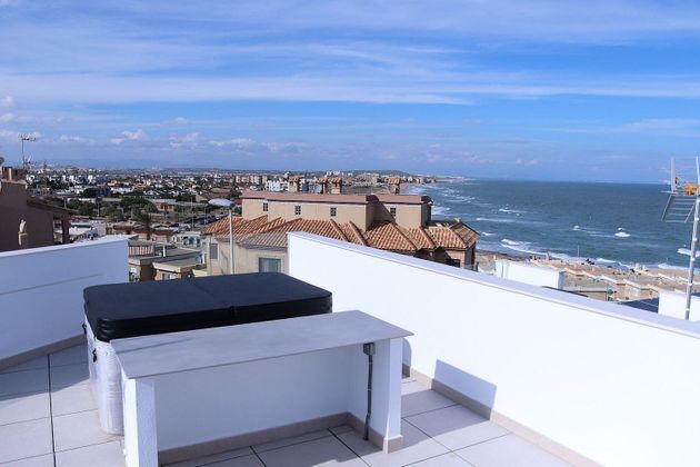 Foto 2 de Venta de chalet en calle San Sebastian de 3 habitaciones con terraza y piscina