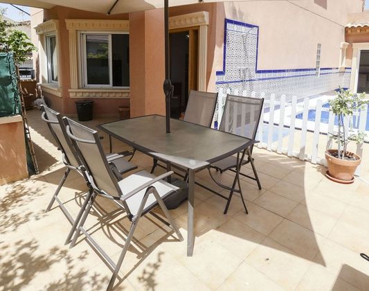 Foto 1 de Casa en venda a calle Naranjo de 4 habitacions amb terrassa i piscina