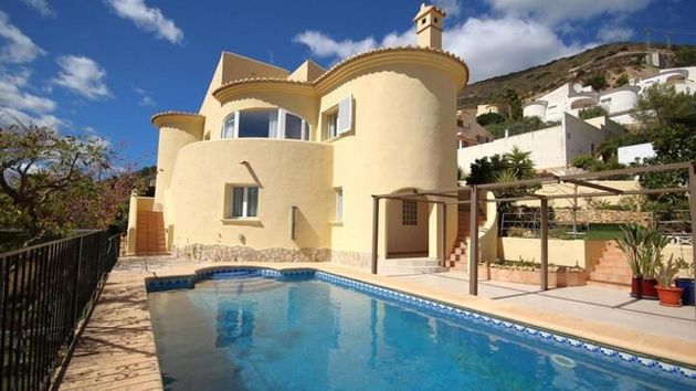 Foto 2 de Venta de chalet en Jalón/Xaló de 4 habitaciones con terraza y piscina