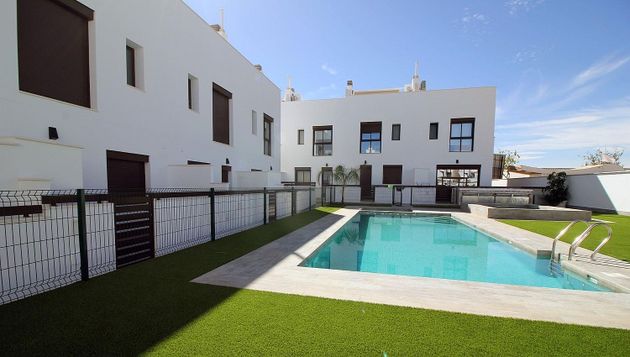 Foto 1 de Venta de dúplex en Zona Pueblo de 3 habitaciones con terraza y piscina