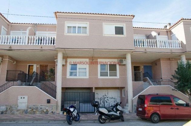 Foto 1 de Casa en venda a Jacarilla de 4 habitacions amb garatge