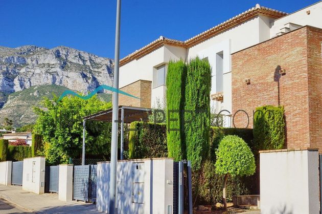 Foto 2 de Casa en venda a Les Rotes/Las Rotas de 3 habitacions amb terrassa i piscina