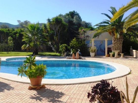 Foto 2 de Xalet en venda a Pedreguer de 4 habitacions amb terrassa i piscina