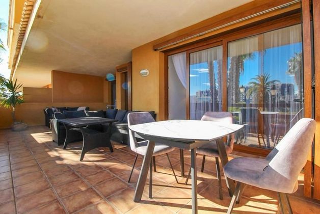 Foto 1 de Pis en venda a calle Marejadilla de 2 habitacions amb terrassa i piscina