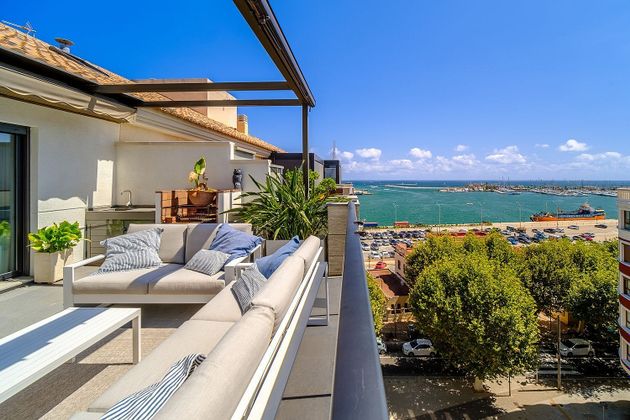 Foto 1 de Ático en venta en El Puerto de 4 habitaciones con terraza y aire acondicionado
