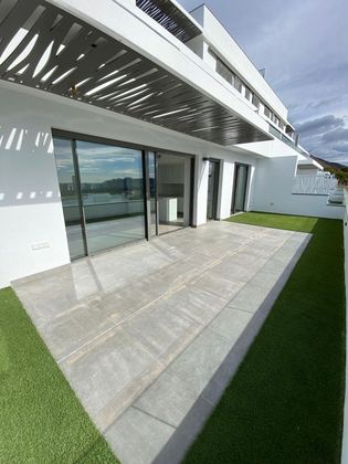 Foto 1 de Piso en venta en calle De Colombia de 3 habitaciones con terraza y piscina