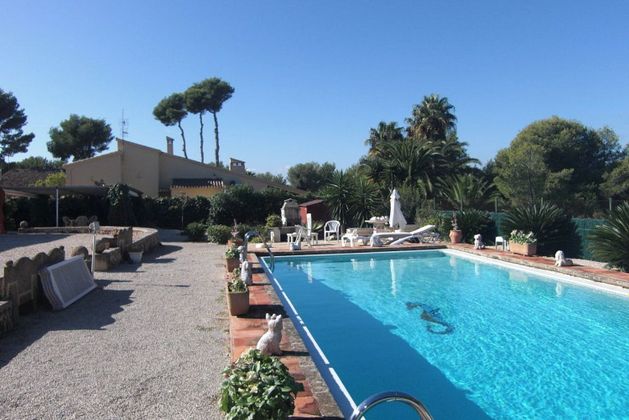Foto 2 de Xalet en venda a Arenal de 4 habitacions amb terrassa i piscina